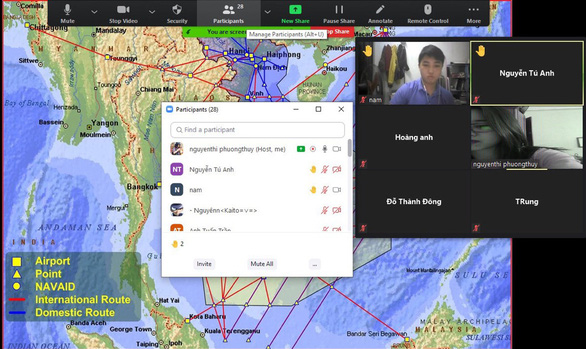 Màn hình một tiết dạy học trực tuyến môn địa lý - Ảnh chụp màn hình